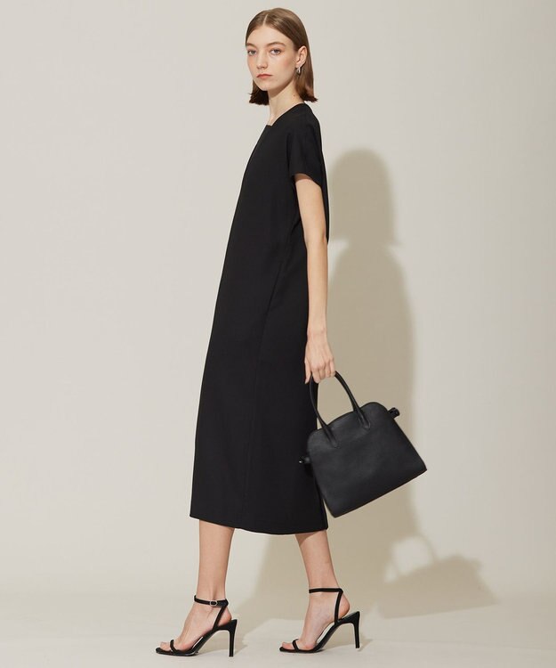 ICB 【接触冷感・UVケア・速乾・洗える】FluidBackSatin レイヤードデザインワンピース ブラック系