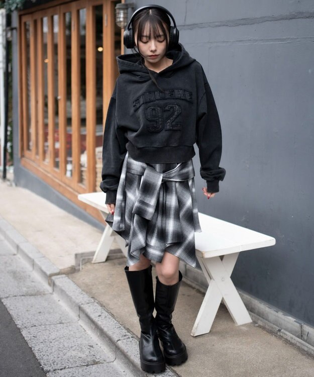 WEGO グラフィックショートプルパーカー スミクロ