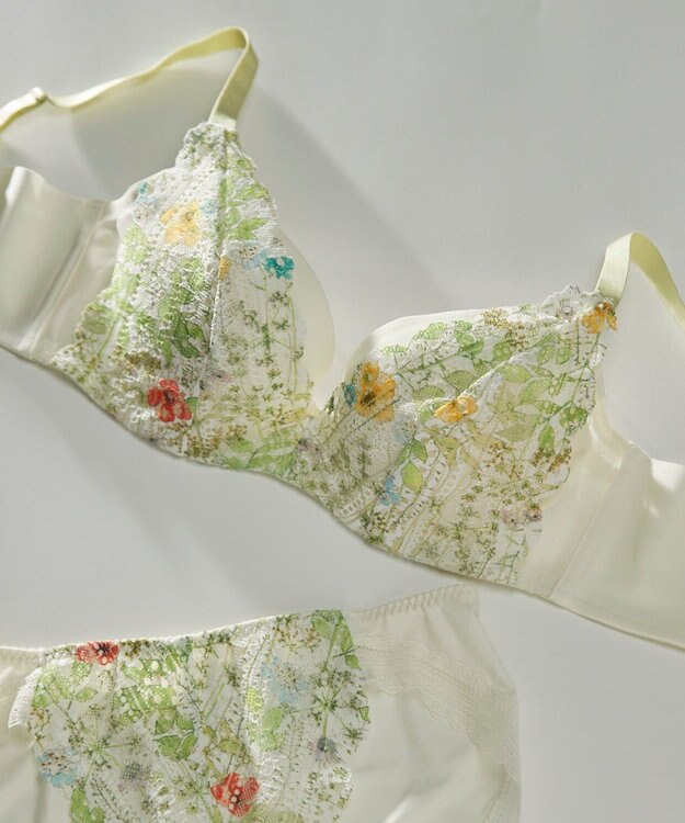 une nana cool MADE WITH LIBERTY FABRIC さあわたし レース 脇高ブラジャー ME