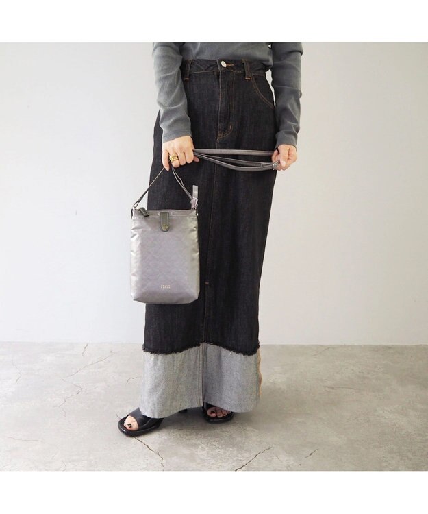 PELLE BORSA ポシェット Alive アライブ 4452 ガンメタ