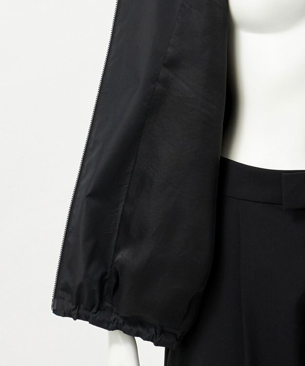 23区 【エステータ】シルクブレンド ライトタフタ ジップアップ ベスト ブラック