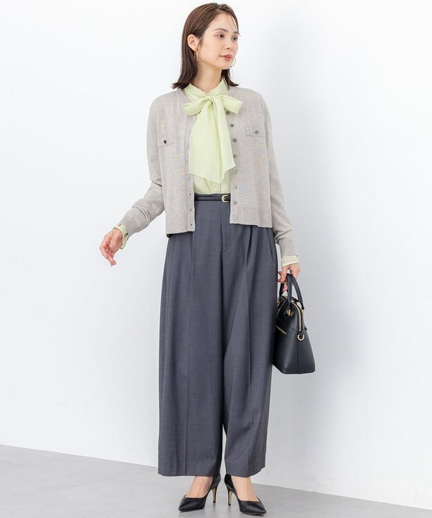 組曲 L 【WEB限定】シャイニーオーガンボウタイ付き ブラウス ライムイエロー系