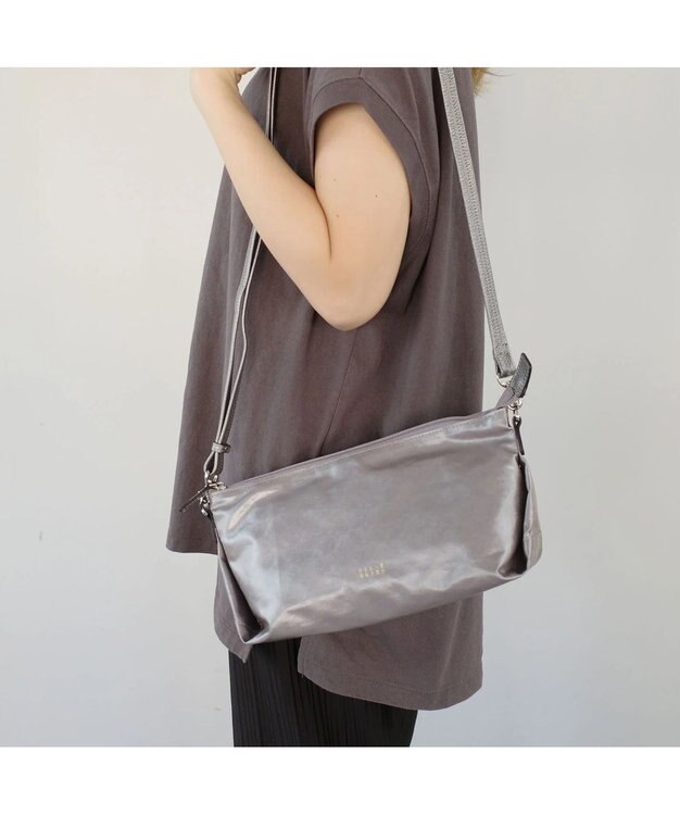 PELLE BORSA ミニショルダー Alive アライブ 4443 ガンメタ