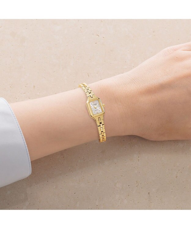 CITIZEN 【アンティークな雰囲気】小さくて可愛い 上品なアクセサリーにも 電池交換不要 イエローゴールド イエローゴールド