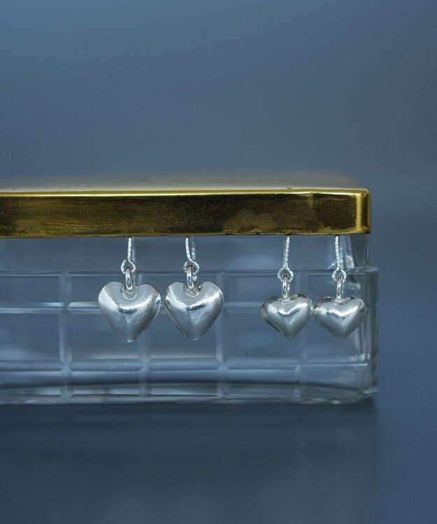 monshiro カレンシルバーハートピアスM シルバー