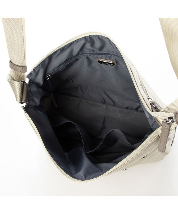 LA BAGAGERIE フロントポケット　スクエアナイロンショルダー　Mサイズ シルバー