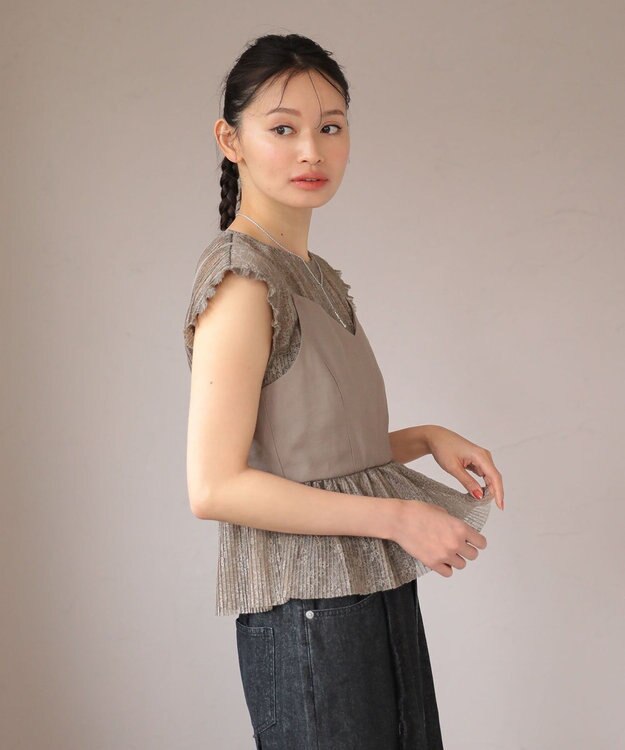 Green Parks ・ＥＬＥＮＣＡＲＥ　ＤＵＥ　ドッキングレースブラウス Gray Beige