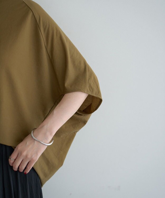 YECCA VECCA 異素材切替バックデザインプルオーバー Khaki
