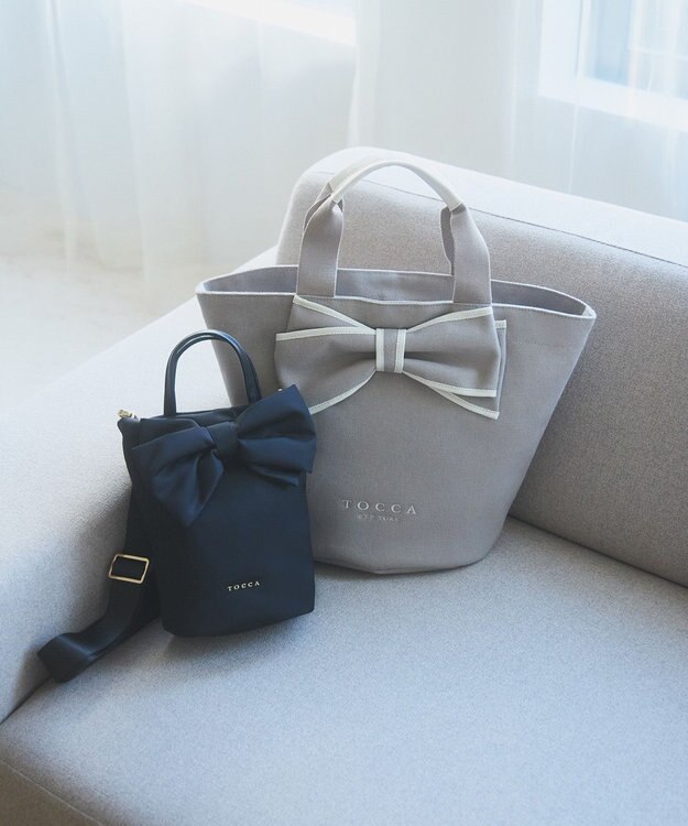 TOCCA 【泉里香さん着用】RIBBON KNOT NYLON MULTI BAG ナイロンマルチバッグ ブラック系