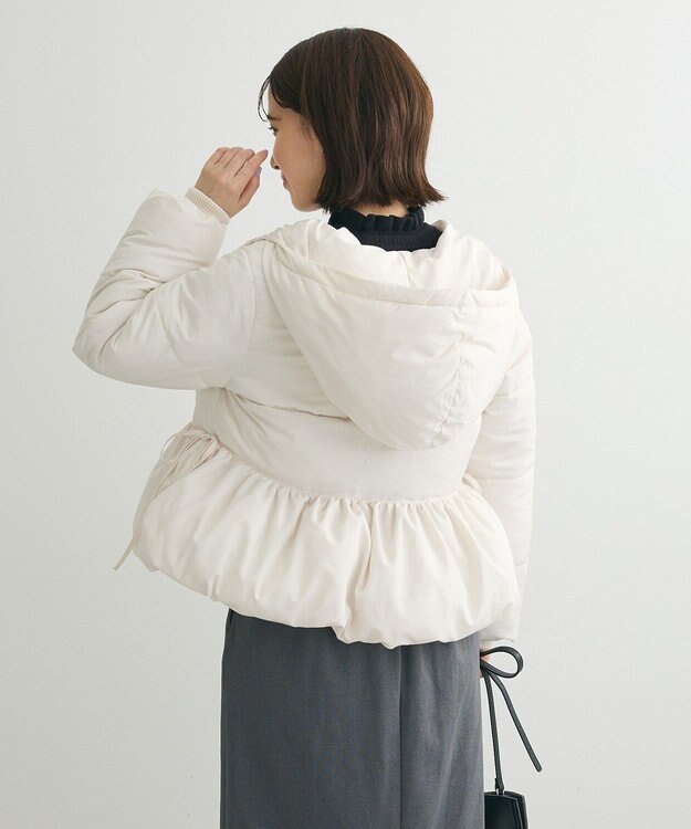 Green Parks ・ｓｗｉｎｇ　ｂｙ　ファイバーダウンペプラムコート Ivory