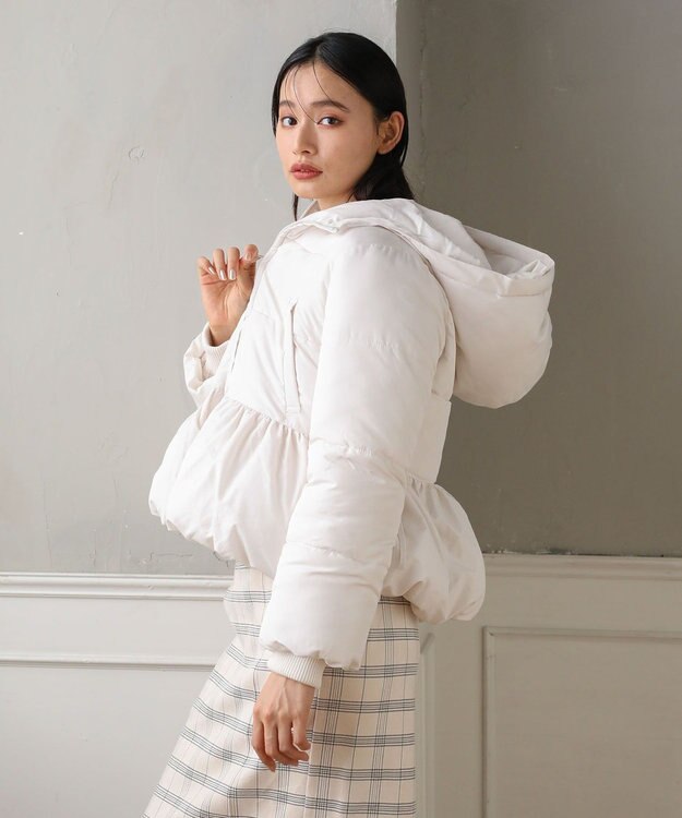 Green Parks ・ｓｗｉｎｇ　ｂｙ　ファイバーダウンペプラムコート Ivory