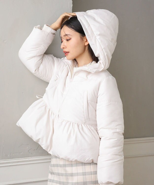 Green Parks ・ｓｗｉｎｇ　ｂｙ　ファイバーダウンペプラムコート Ivory