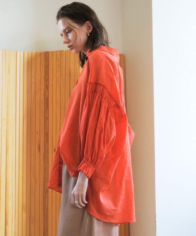 YECCA VECCA 綿麻シアーボリュームギャザーシャツ Off White