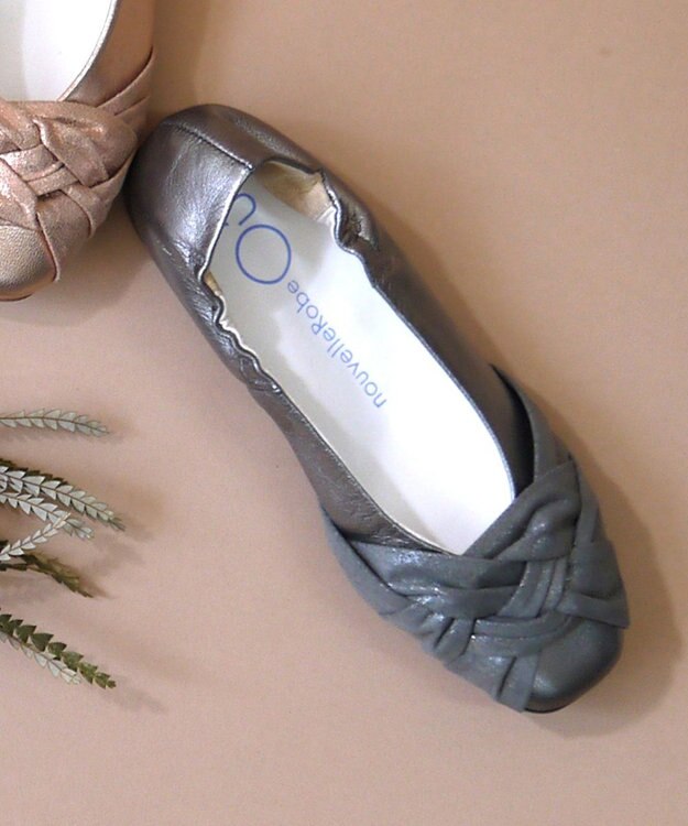 nouvelleRobe Oū 【本革・高反発】Square スクエアトゥ メッシュモチーフパンプス グリーンメタリック