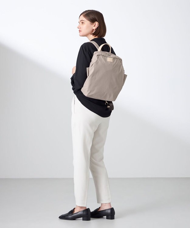 Y'SACCS 【ナイロンタフタ】トラベルデイパック グレージュ