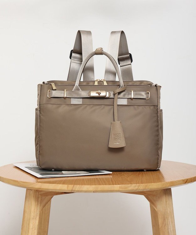 style code 【ナイロン４WAY仕様】ショルダー　リュック　PC収納可能 トープ