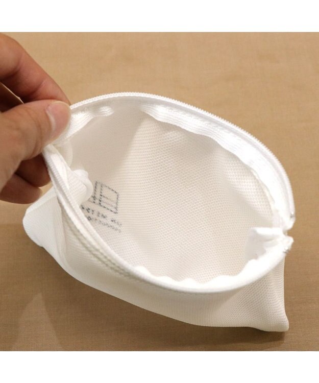 Regalo Felice 【日本製 / 呼吸がしやすい / 抗菌防臭】クールマスク＆ポーチセット / イージス WH(ホワイト)