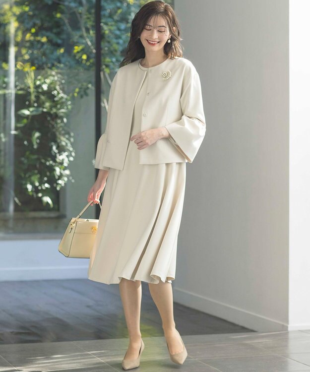 組曲 L 【KUMIKYOKU NAVY】コンフォータブルドレープ フレアワンピース アイボリー系