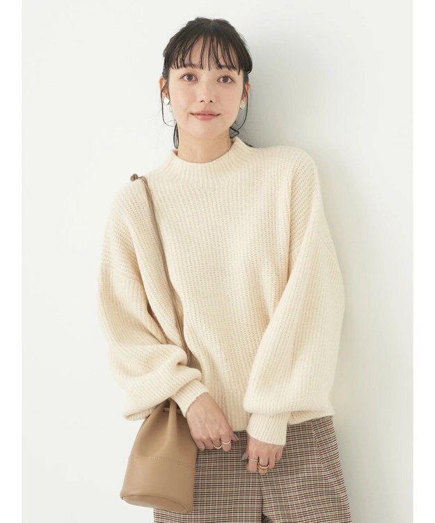 earth music&ecology ＦＬＵＦＦＹハイネックプルオーバー Ivory