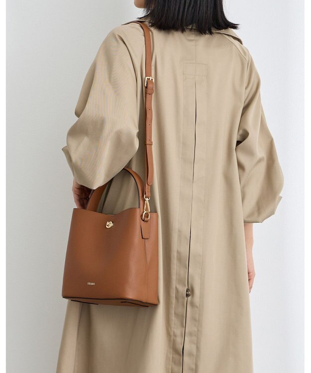 MioFIRANO ツイストロックボックスハンドバッグ 3WAY　FIRANO フィラノ CAMEL