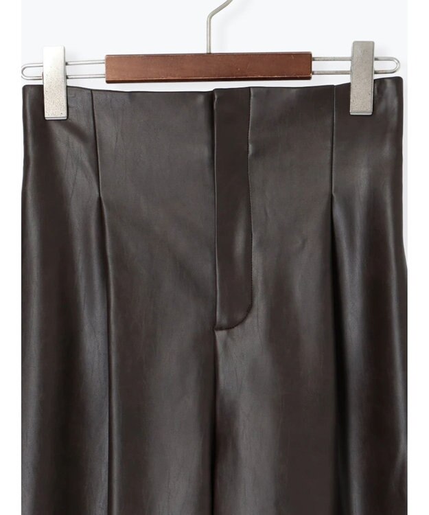 Te chichi フェイクレザーセミワイドパンツ《2025Autumn catalog item》 ブラウン