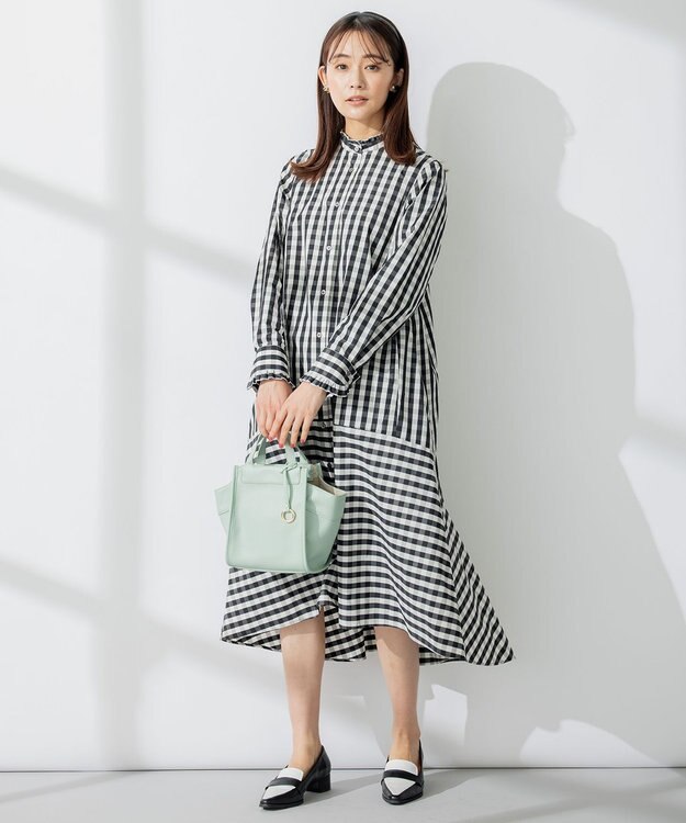 組曲 【22.5cm~24.5cm】バイカラーコンビローファー ブラック系