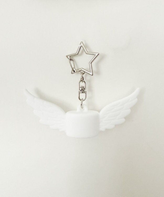 WEGO エンジェルウィングリップキャップチャーム ホワイト