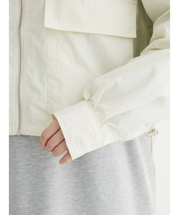 Green Parks ・ＥＬＥＮＣＡＲＥ　ＤＵＥ　スタンドナイロンブルゾン Ivory