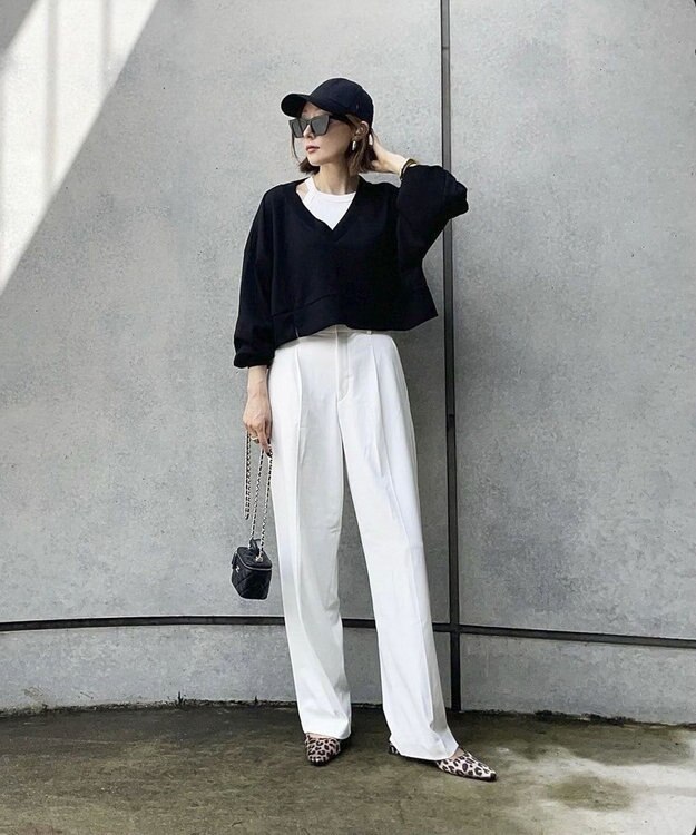 Green Parks ショート丈Ｖネックポンチプルオーバー Black