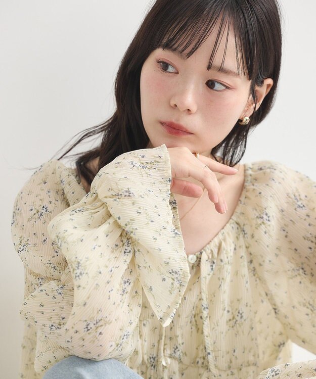 earth music&ecology ナローリボンくしゅくしゅギャザーブラウス Flower