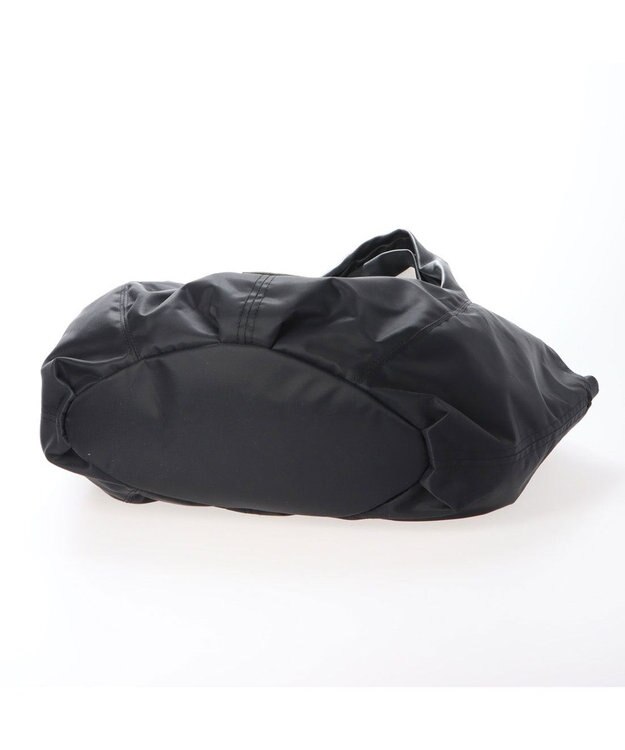 Y'SACCS リサイクルナイロン　ふんわりトート　Mサイズ ブラック