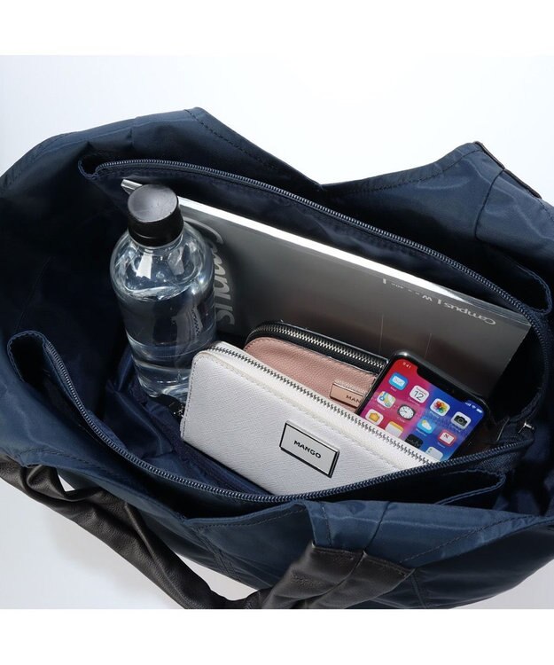 Y'SACCS リサイクルナイロン　ふんわりトート　Mサイズ ネイビー