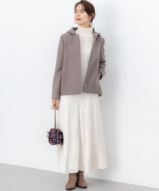 組曲 L 【WEB限定】サテンナロー スカート アイボリー系