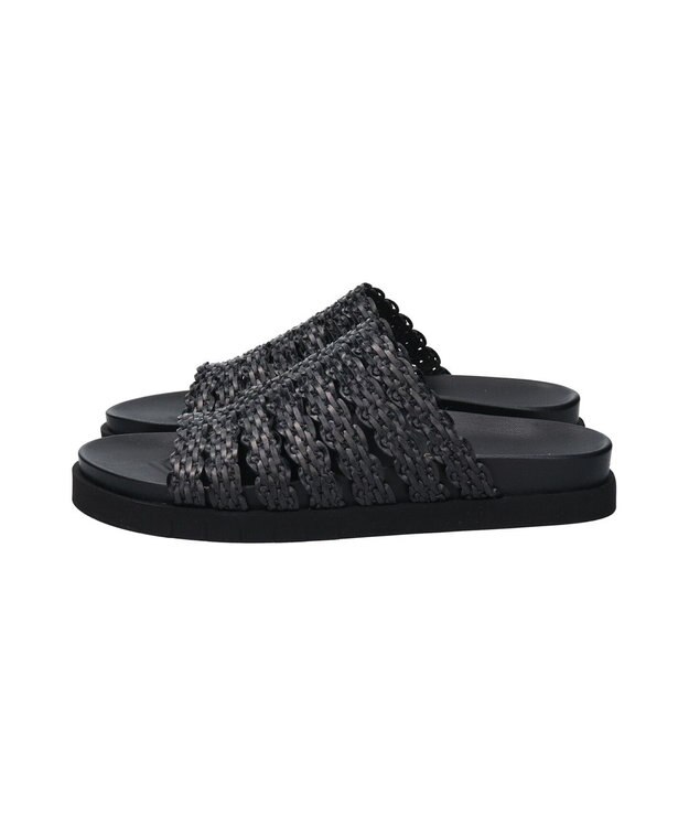 INTER-CHAUSSURES 【ANGEL ALARCON】フットベッドラフィアサンダル ブラック雑材