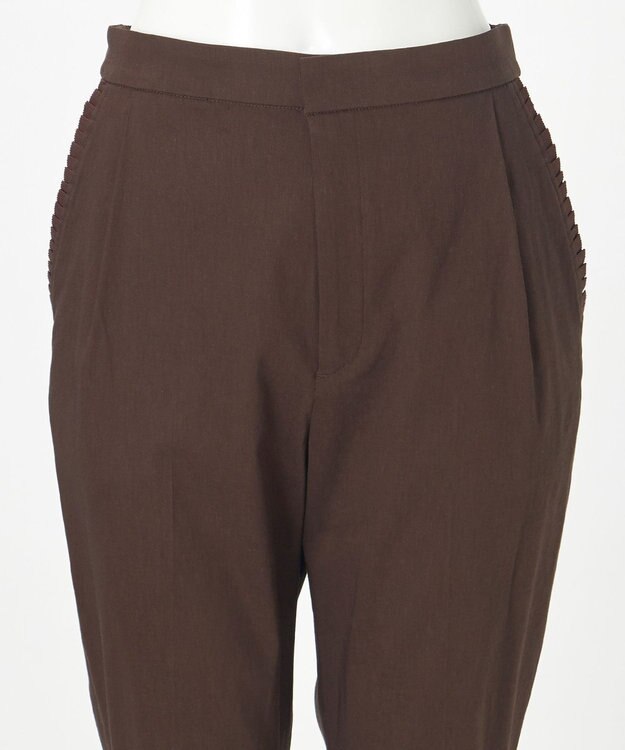 23区 【R(アール)】NALYAコンフォートリネン テーパードパンツ ダークブラウン系