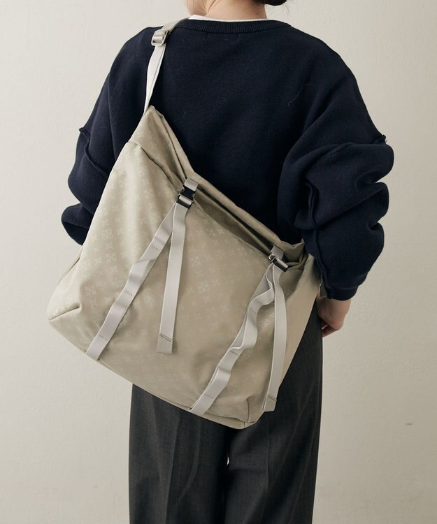 russet ナイロンジャガードメタルバックルショルダーバッグ L(CE-1656) Ecru