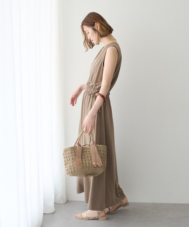 YECCA VECCA 【接触冷感】カットノースリーブワンピース Dark Beige