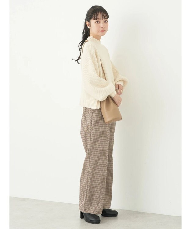 earth music&ecology ＦＬＵＦＦＹハイネックプルオーバー Ivory