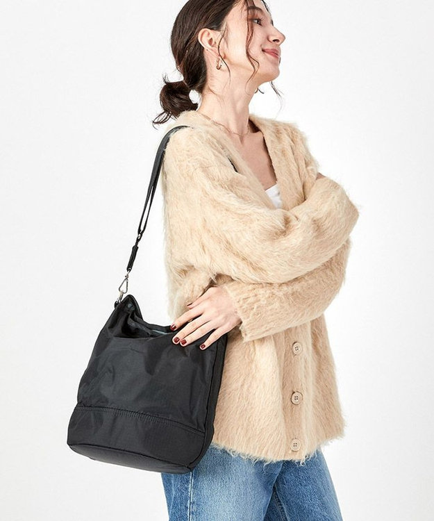 LeSportsac CONVERTIBLE BUCKET BAG/リサイクルドブラックJP リサイクルドブラックJP