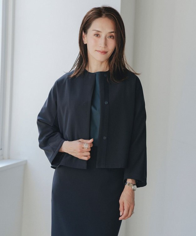#Newans 【セレモニーにも】＜亀恭子さんコラボ＞コクーンフォルムノーカラージャケット ネイビー系