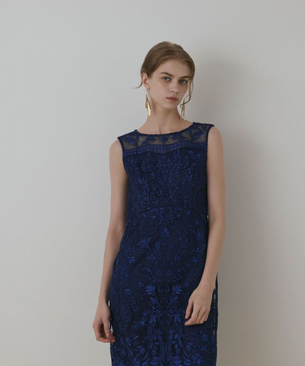 GRACE CONTINENTAL コ－ド刺繍タイトドレス ブルー