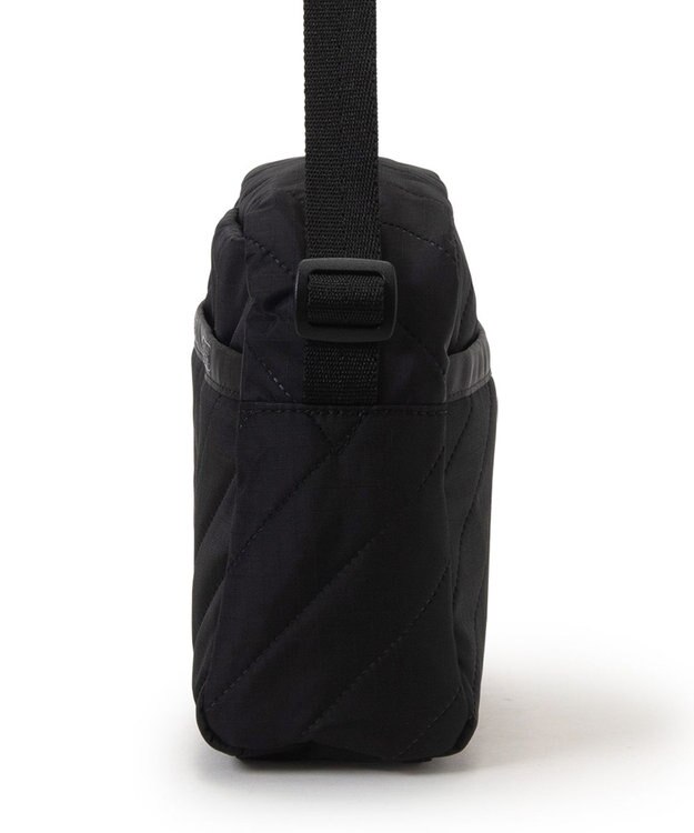 LeSportsac DANIELLA CROSSBODY/ラインデボスブラック ラインデボスブラック