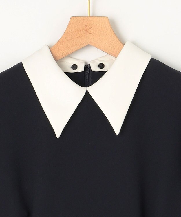 組曲 S 【KUMIKYOKU NAVY】コンフォータブルドレープ 襟付きブラウス ネイビー系