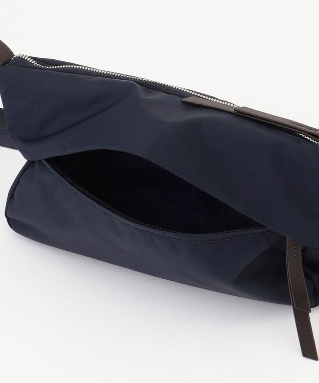 Y'SACCS リサイクルナイロン×カウレザー ラップミニショルダー ネイビー