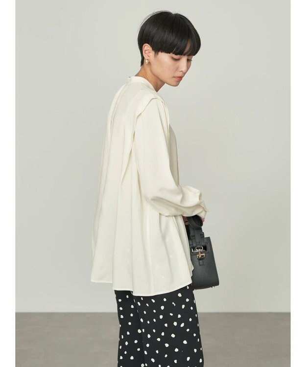AMERICAN HOLIC サラックールタック使いブラウス Ivory