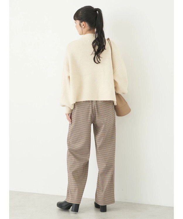 earth music&ecology ＦＬＵＦＦＹハイネックプルオーバー Ivory