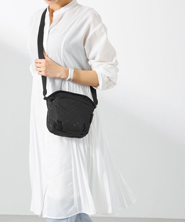 Y'SACCS Polka Dots　パイピングポケットポシェット ブラック