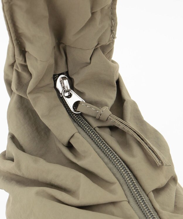 LA BAGAGERIE 【maison vert】 【軽量/多収納】ギャザーワンショルダー Large カーキ