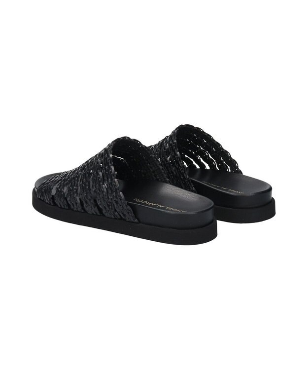 INTER-CHAUSSURES 【ANGEL ALARCON】フットベッドラフィアサンダル ブラック雑材