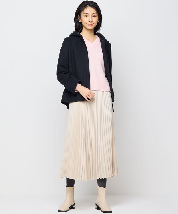 組曲 レザーライクサテン プリーツスカート アイボリー系